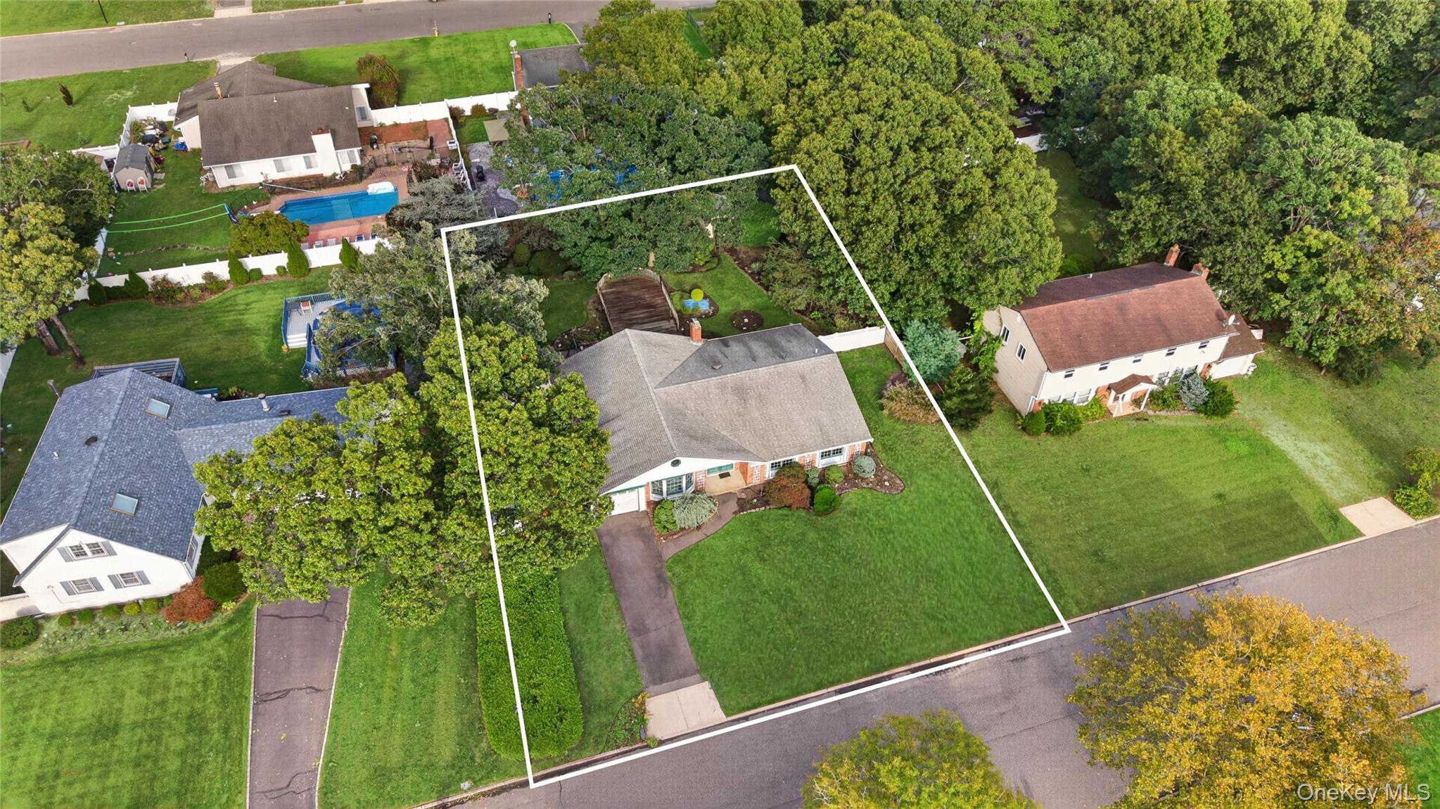 9 Groton Lane Coram Ny Us 11727 Key1055652