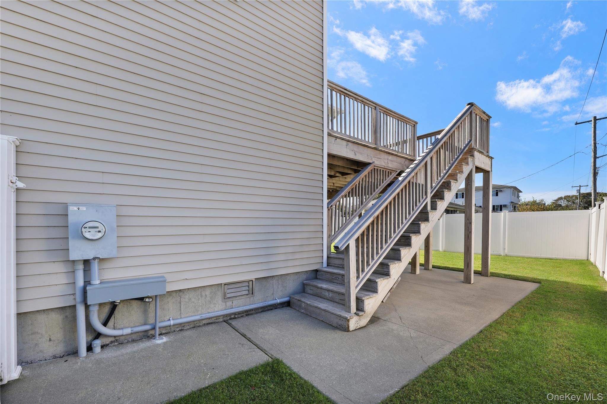 370 Rider Avenue