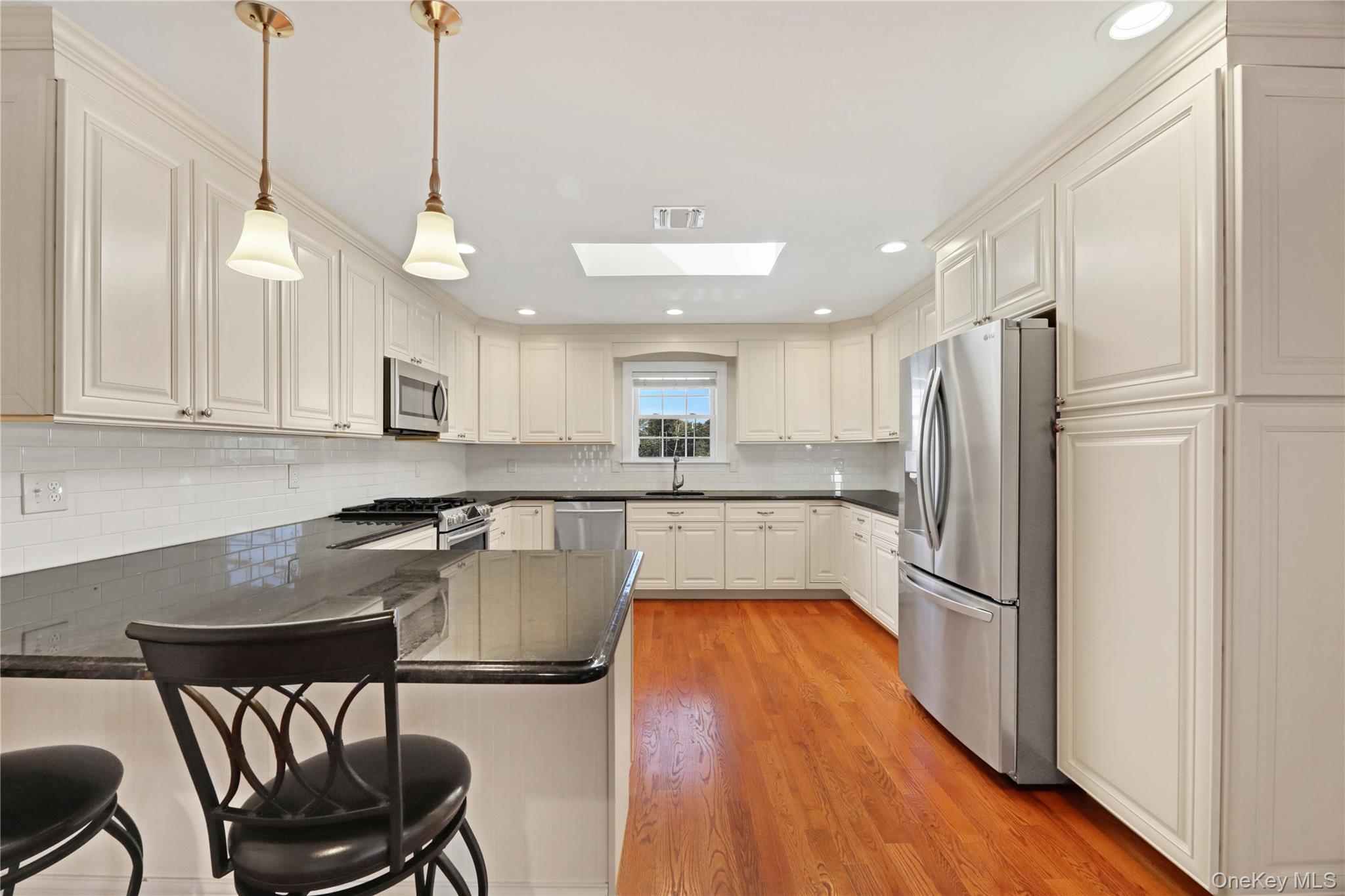 370 Rider Avenue