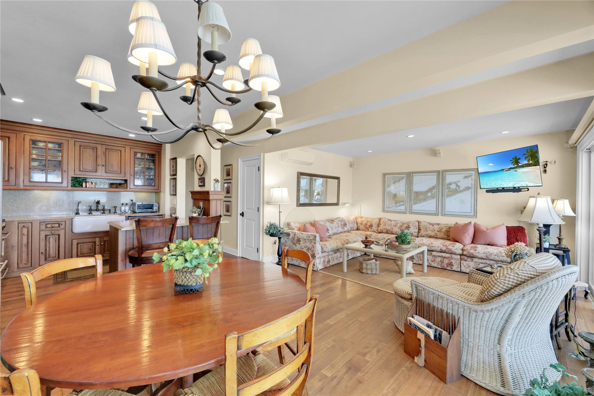 279 Dune Road Unit: 2