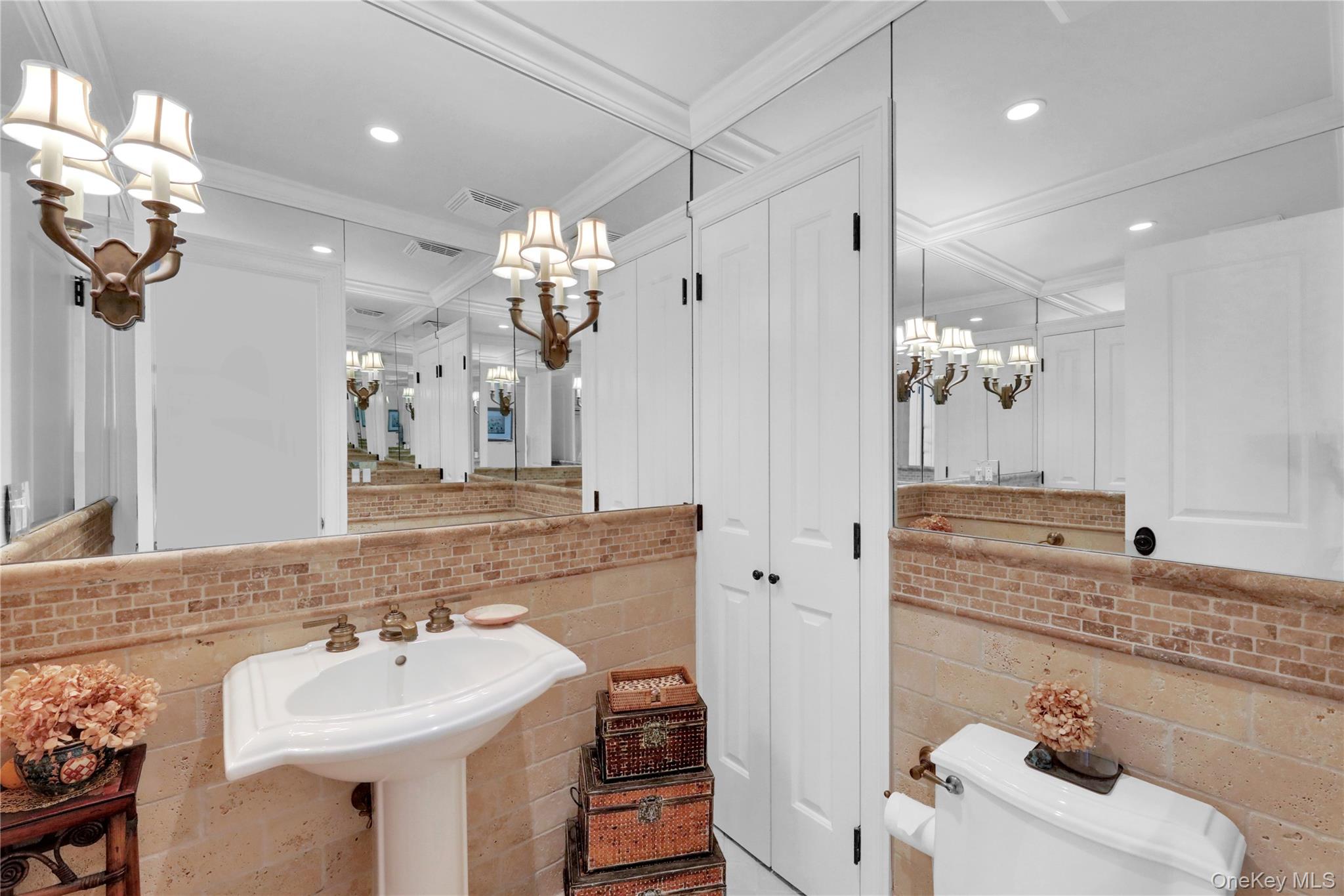 279 Dune Road Unit: 2