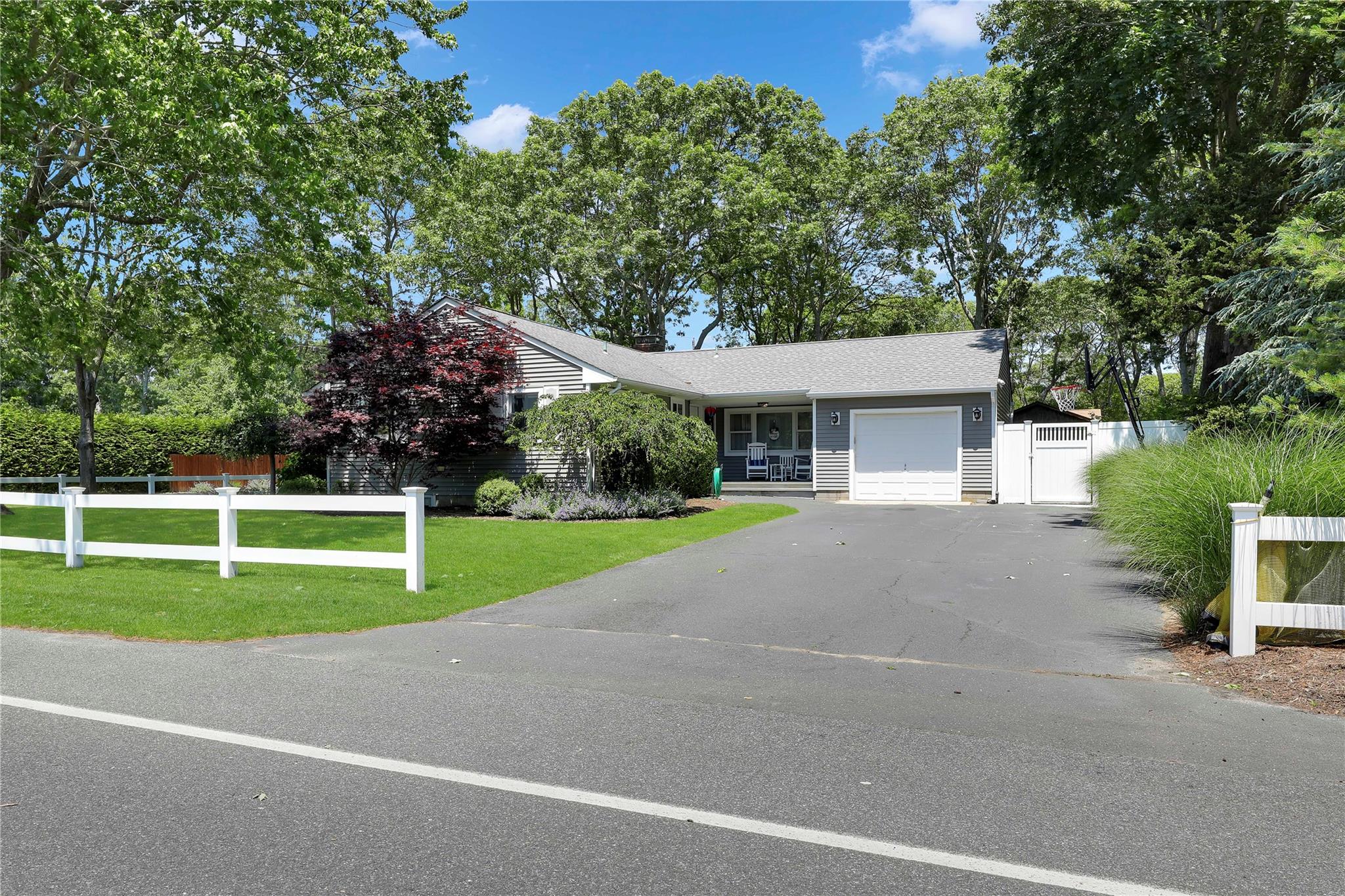 75 Lynncliff Road