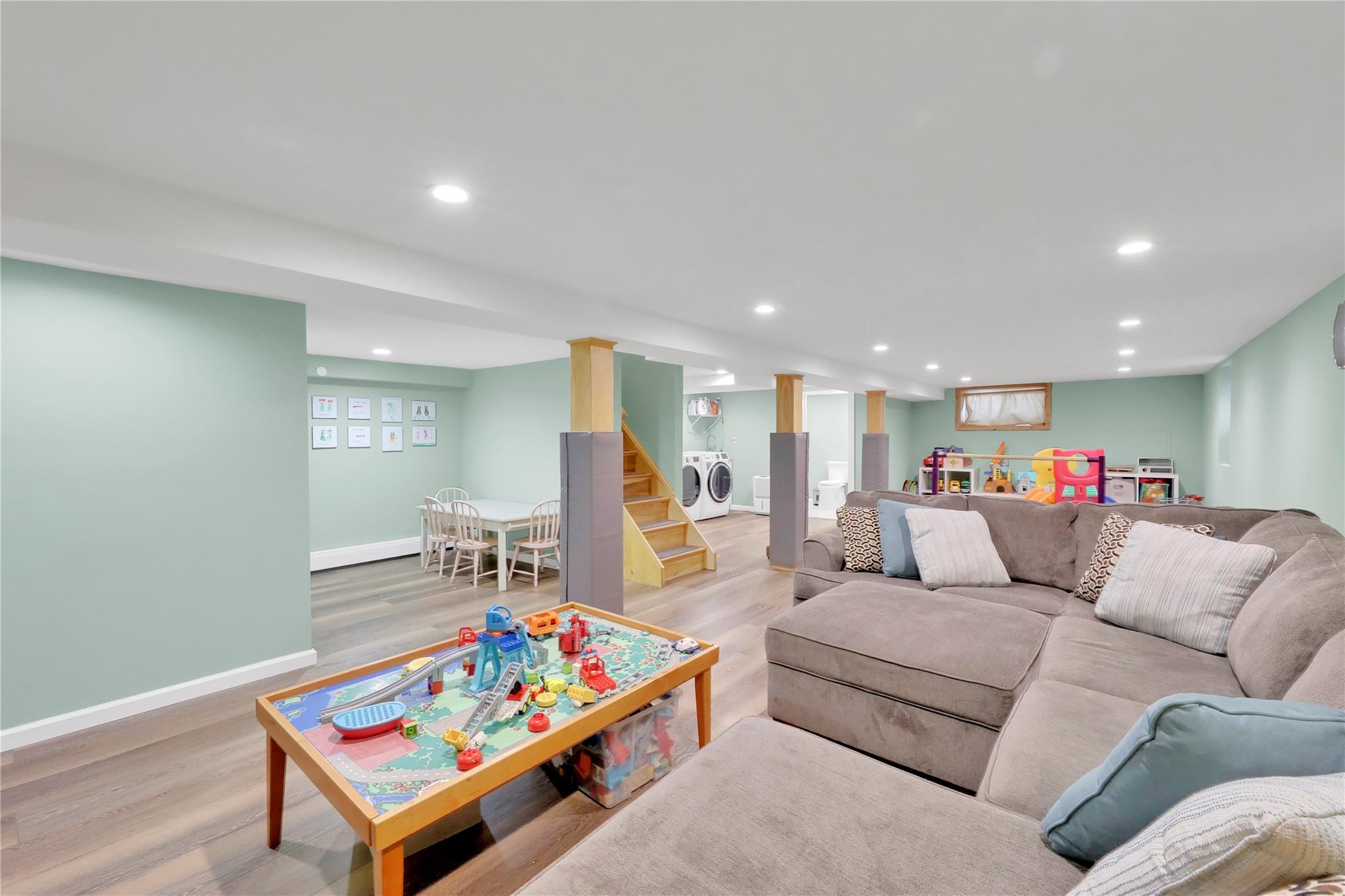 75 Lynncliff Road