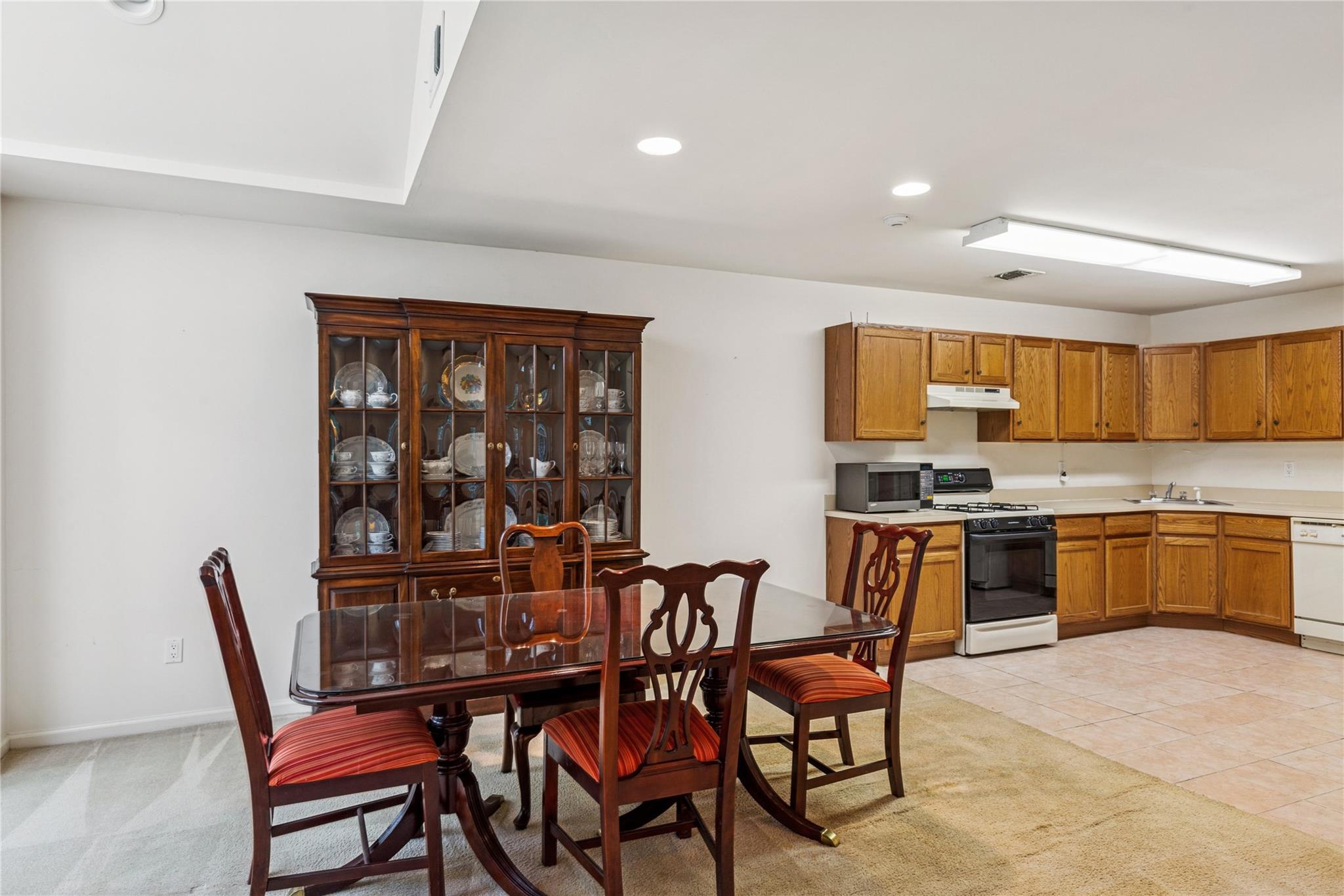 65 Lakeview Drive
