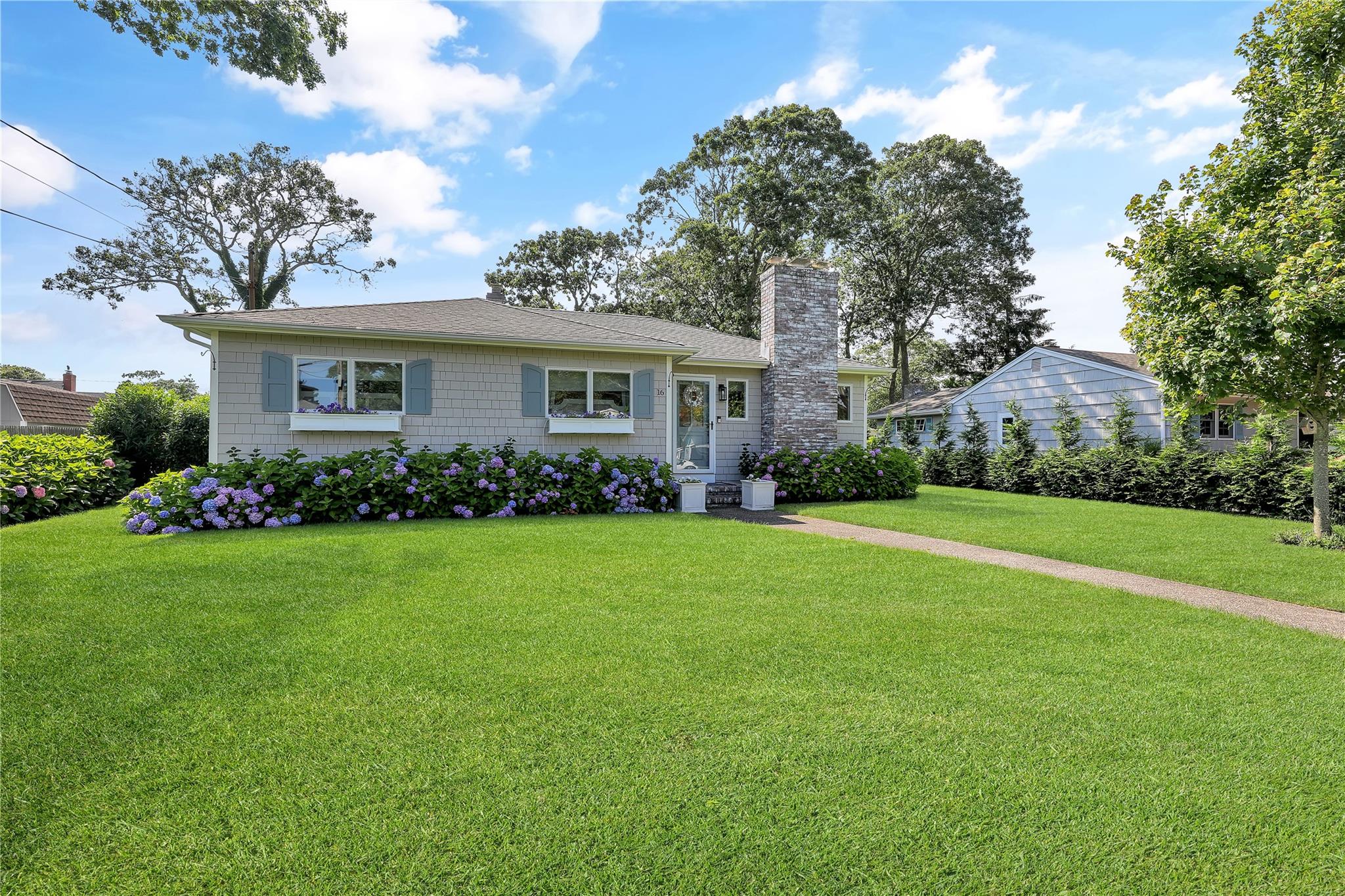 16 Whiting Road