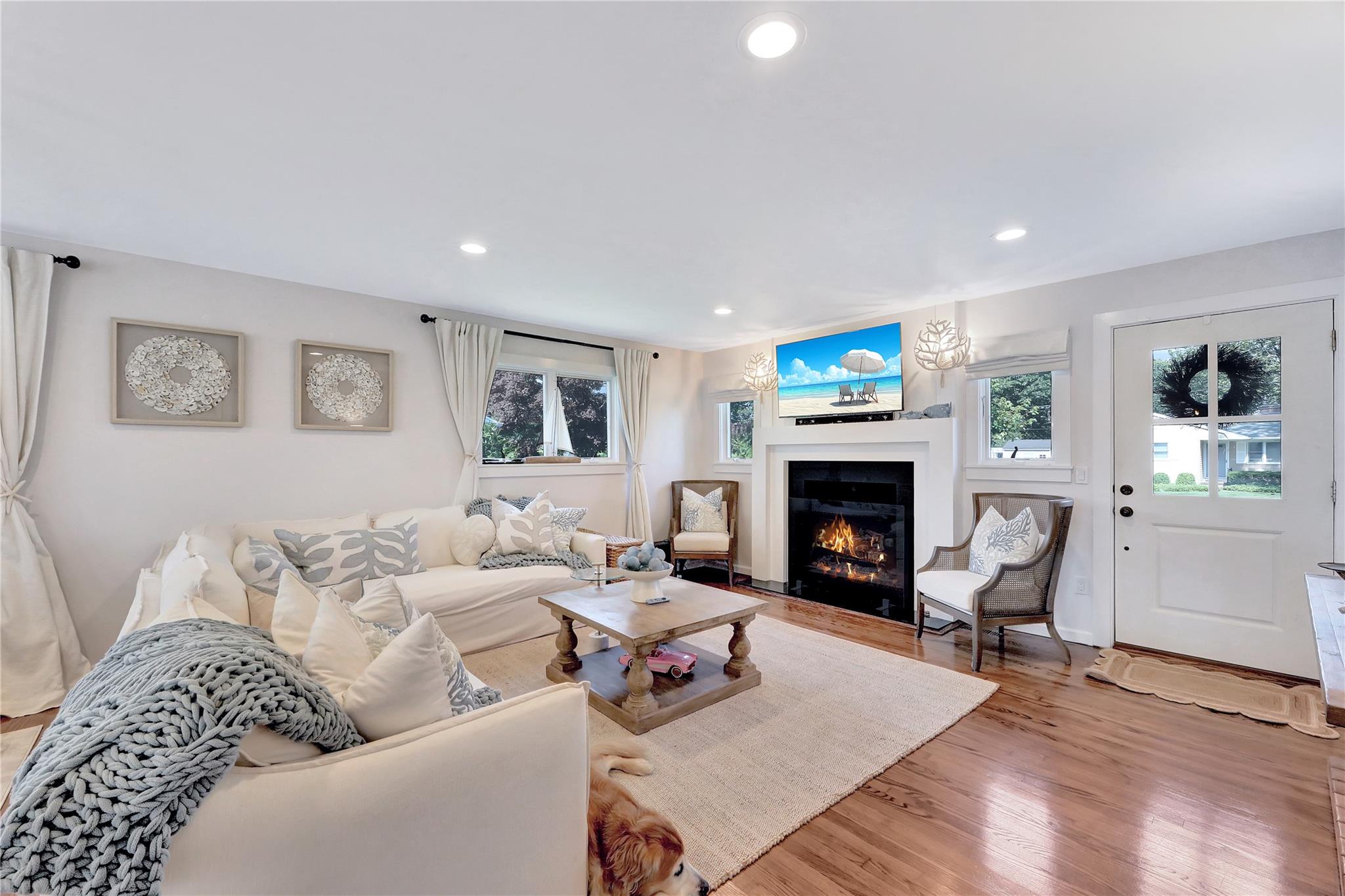 16 Whiting Road