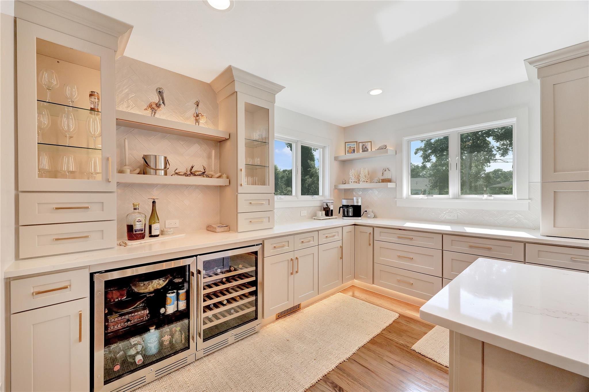 16 Whiting Road