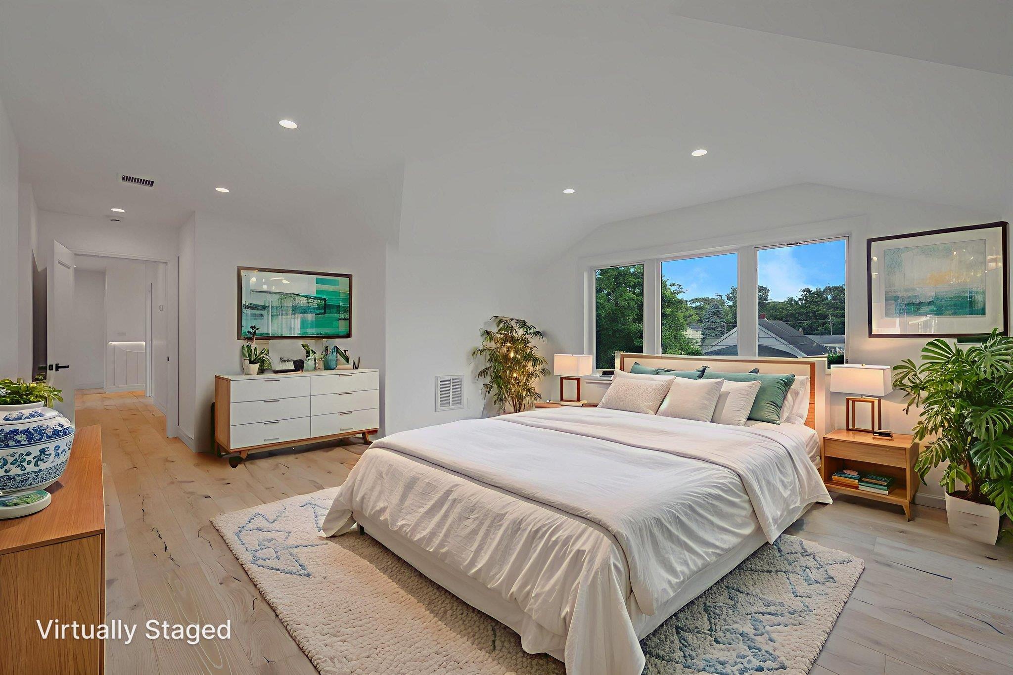 11 Bayview Avenue