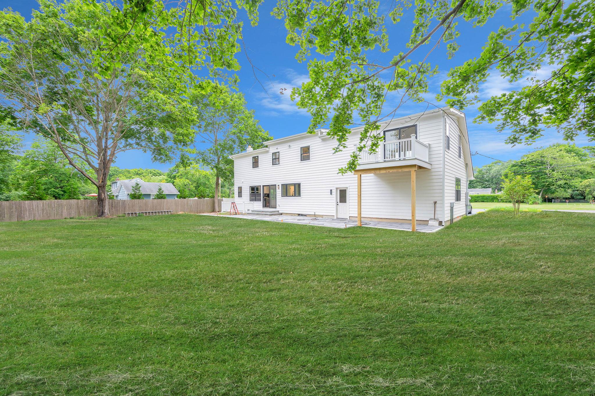 11 Bayview Avenue