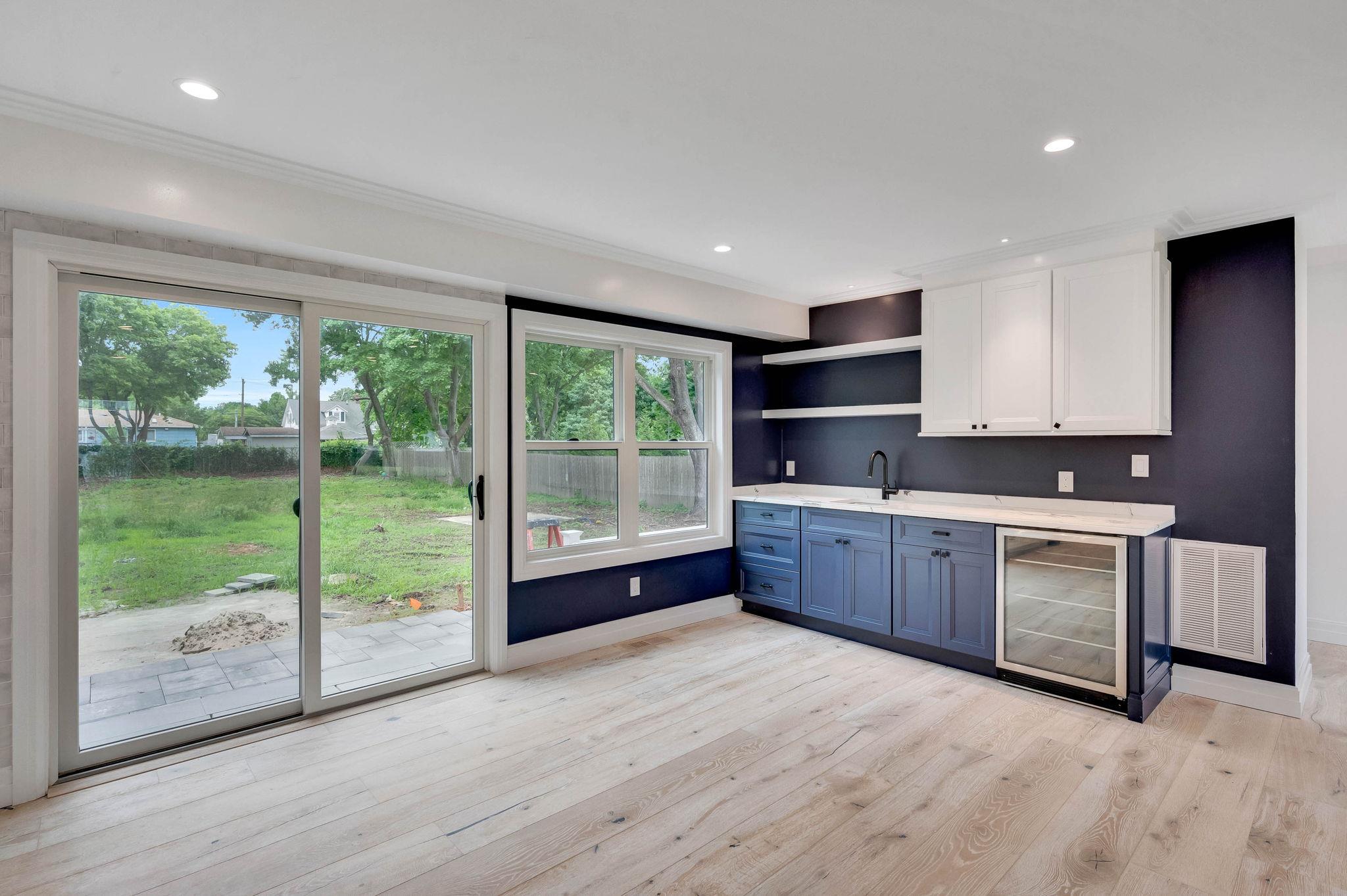 11 Bayview Avenue