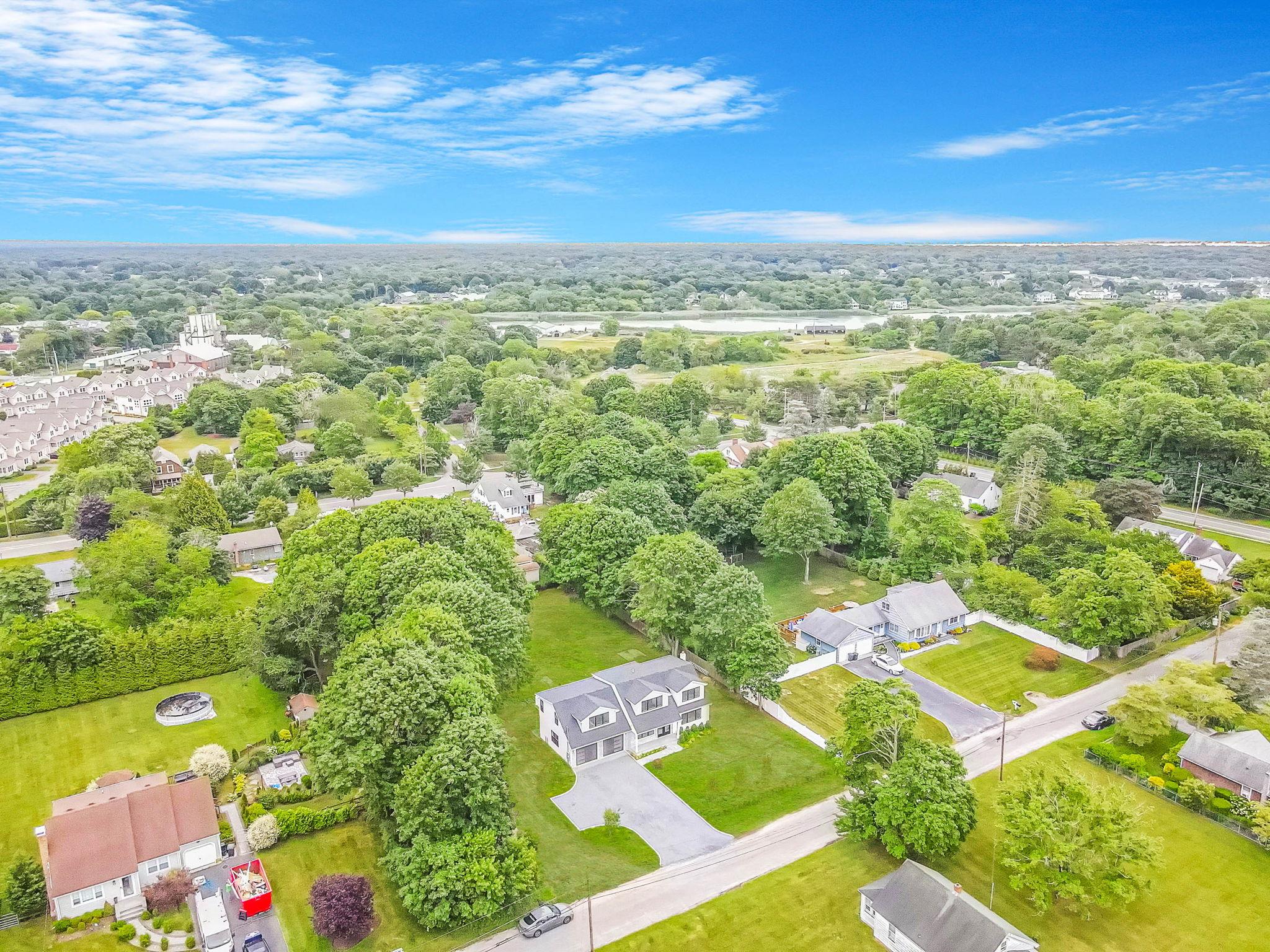 11 Bayview Avenue