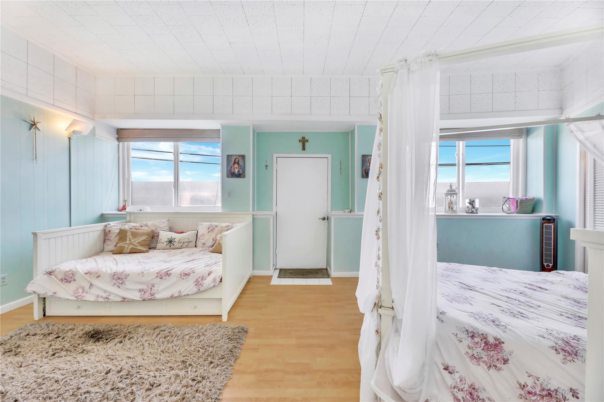 585 Dune Road Unit: L5