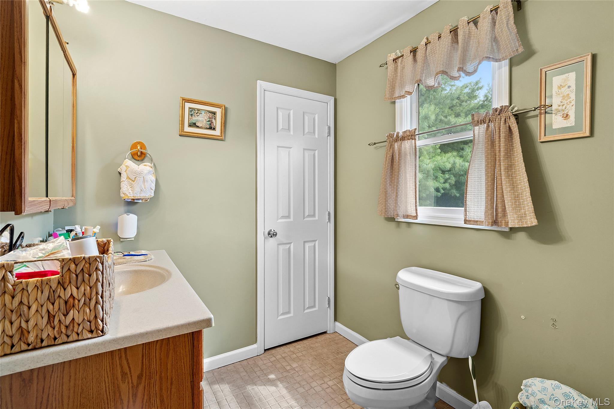 5 Windcrest Drive