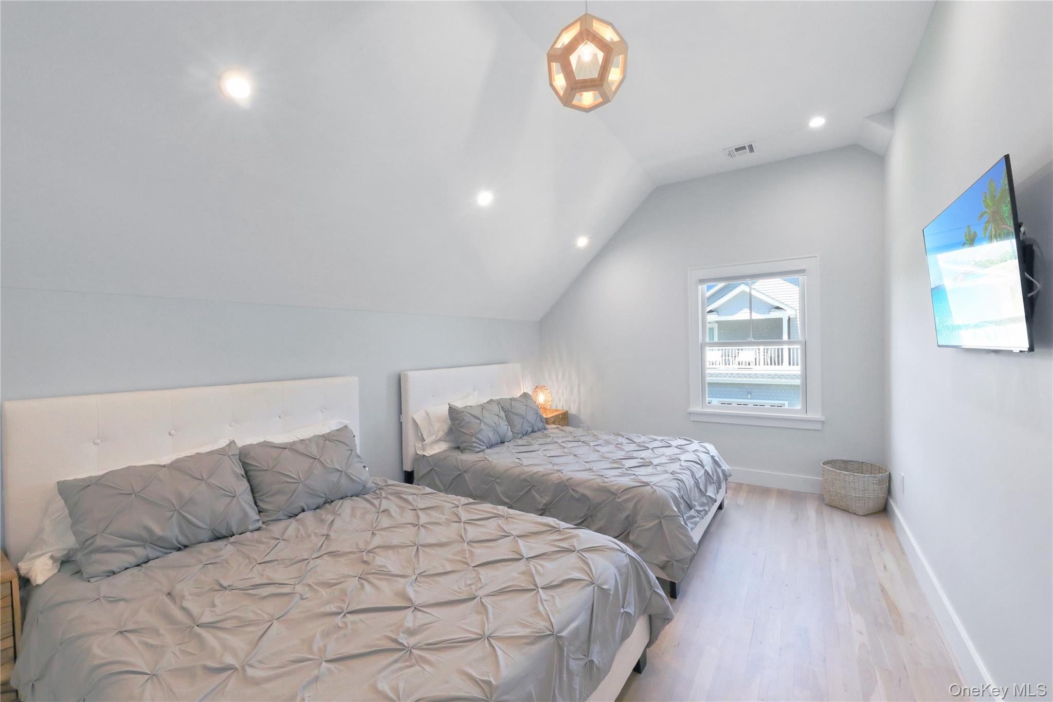 16 Pin Oak Lane