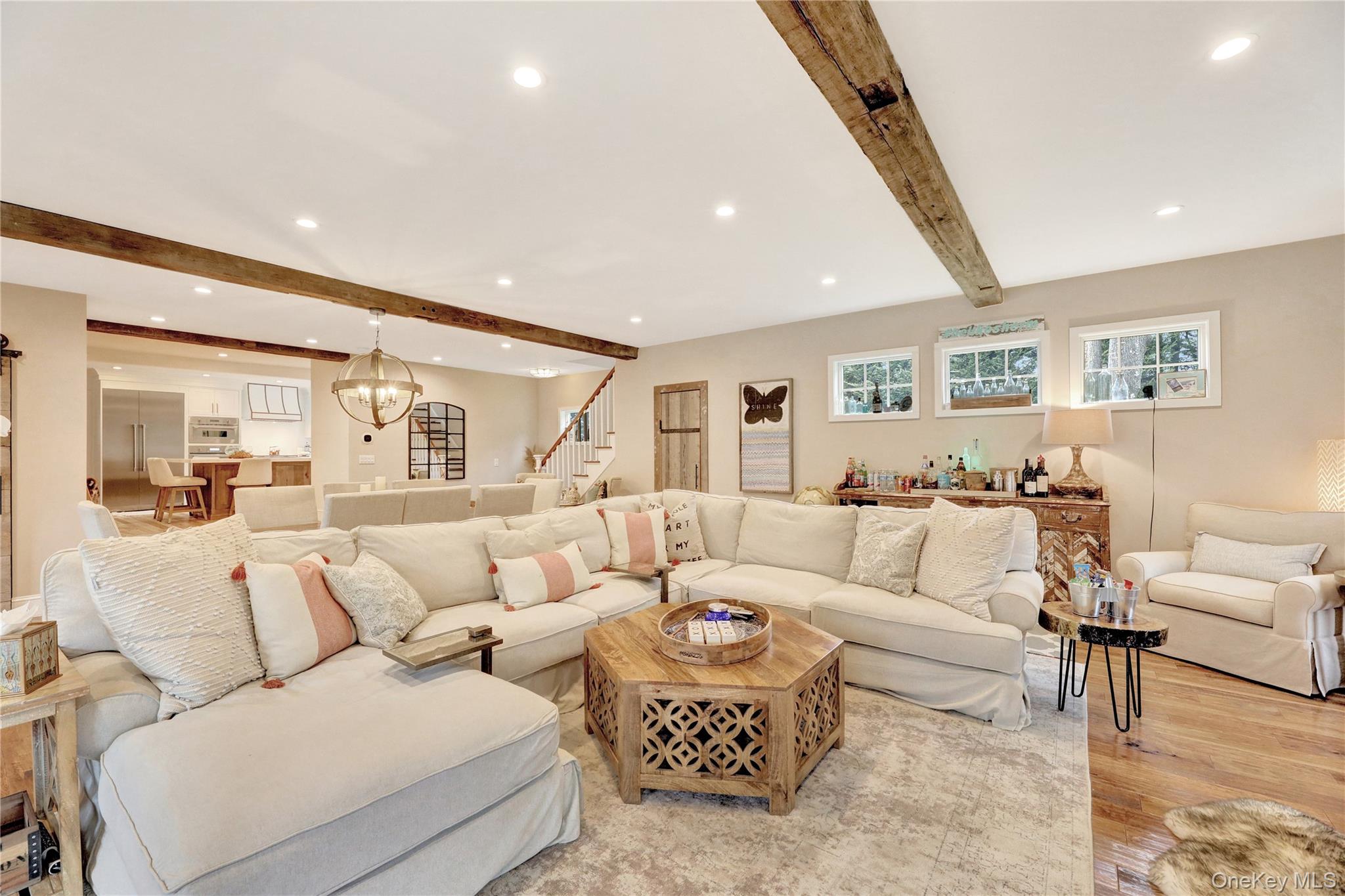 198 South Country Road
