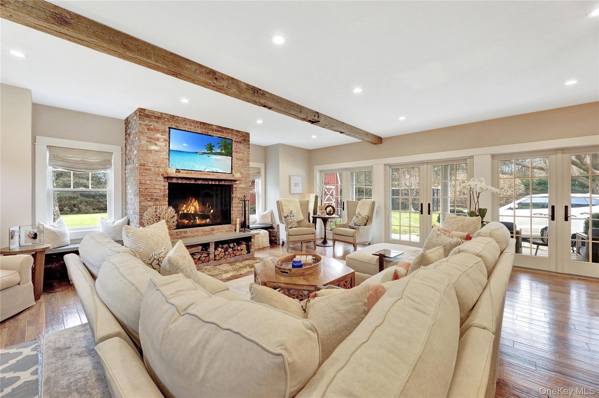 198 South Country Road