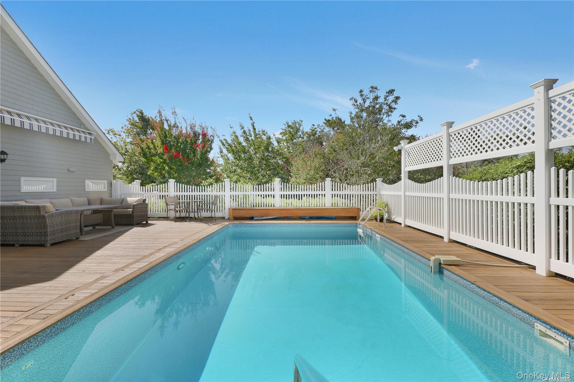 2 Bayview Road