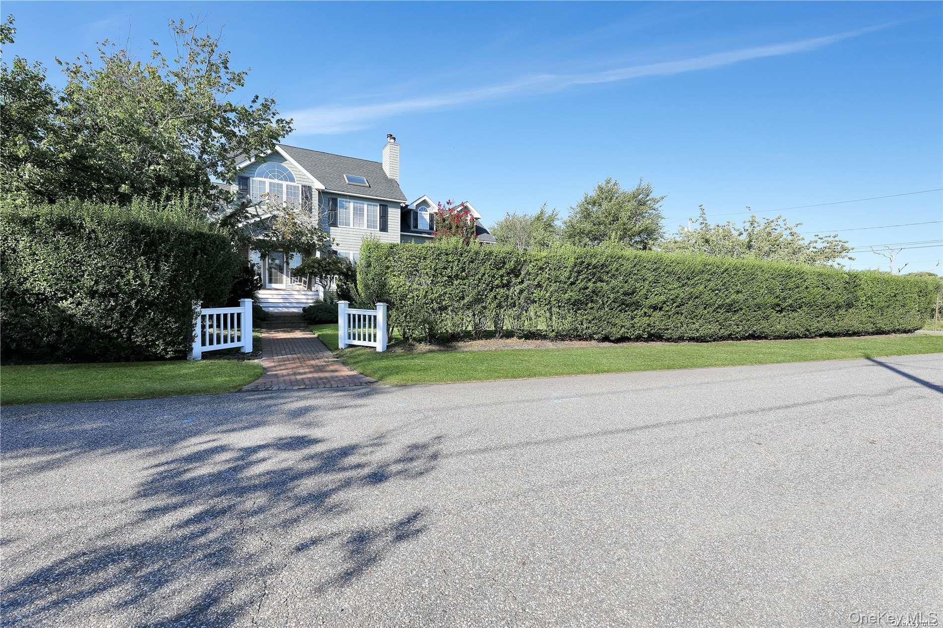 2 Bayview Road