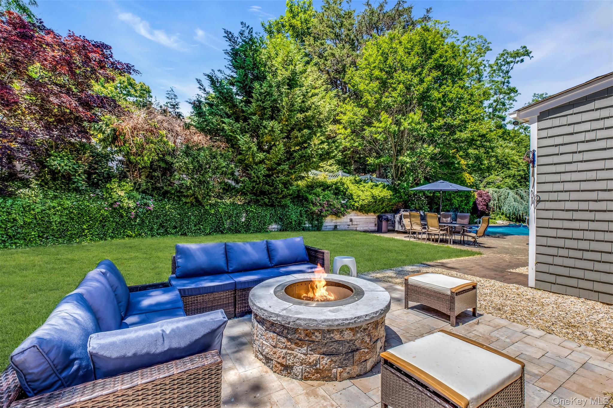 345 Colonial Road