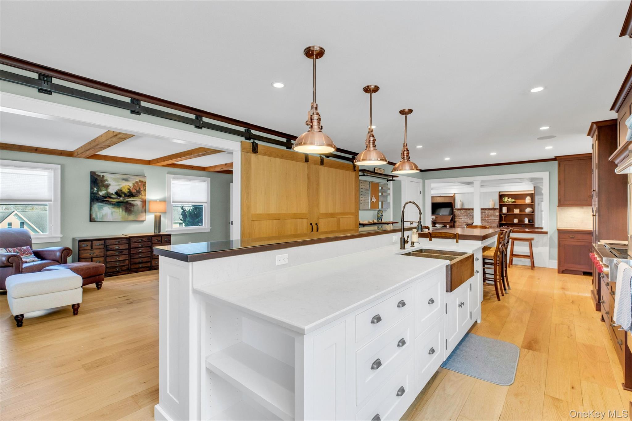 345 Colonial Road