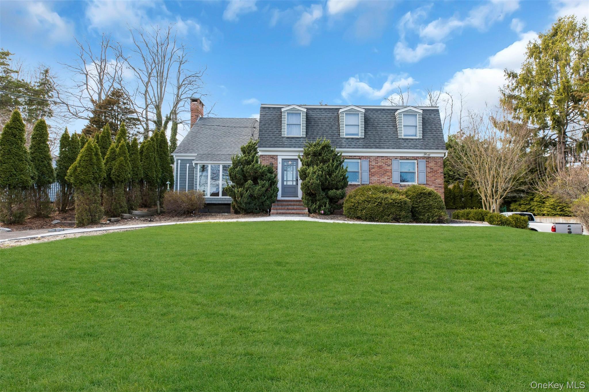 345 Colonial Road