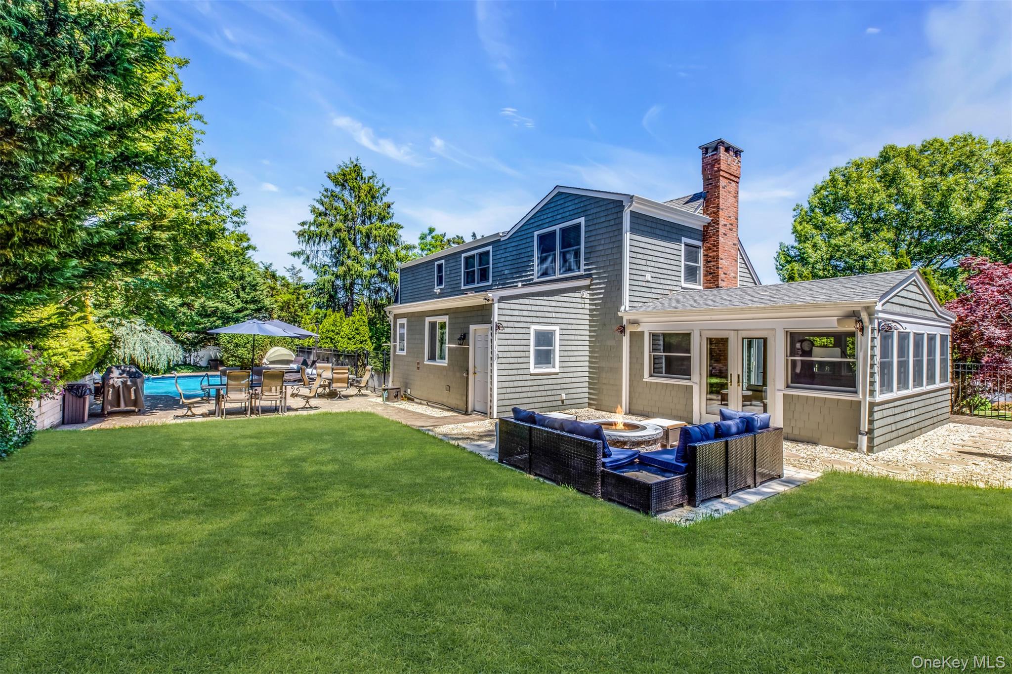 345 Colonial Road