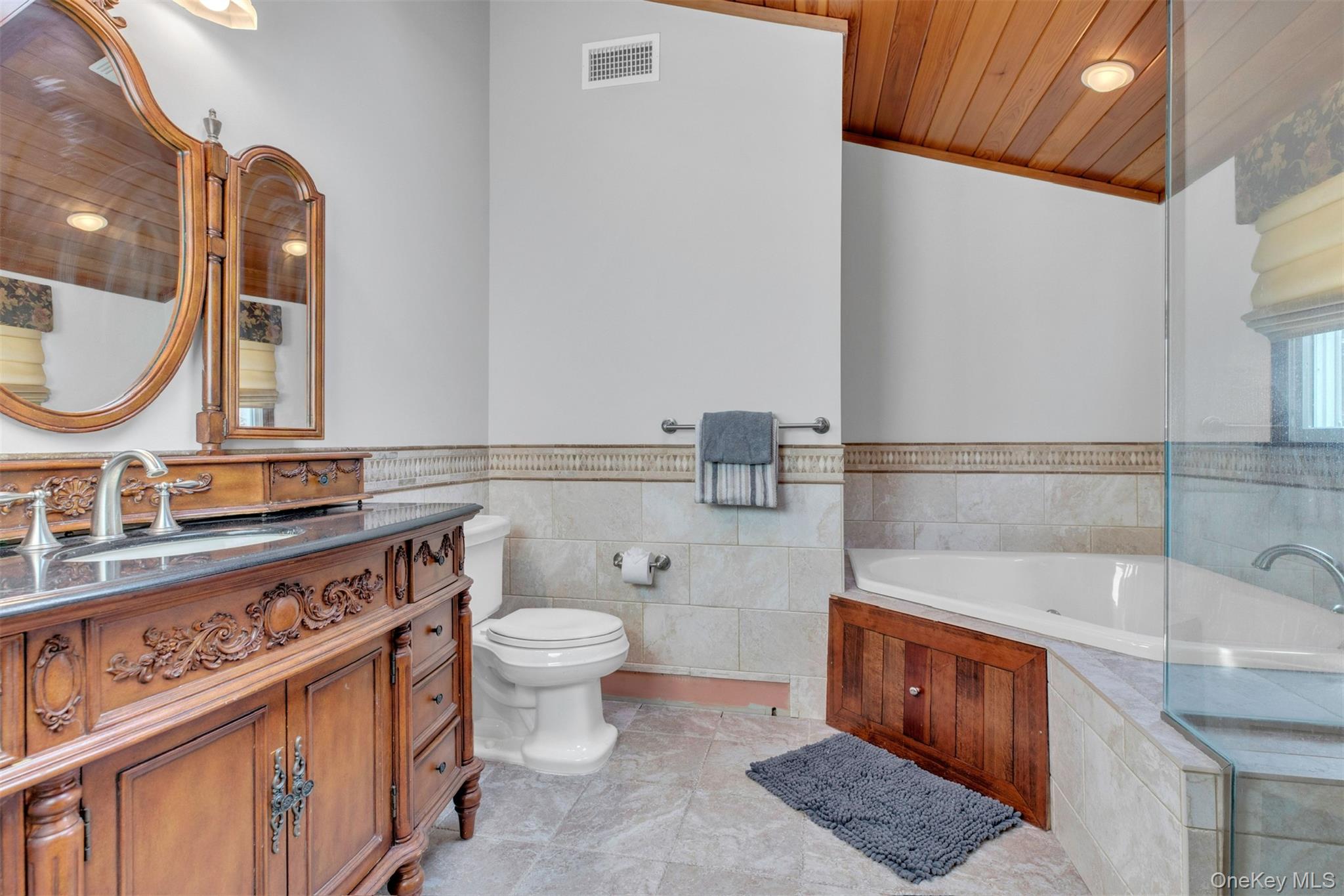 345 Colonial Road