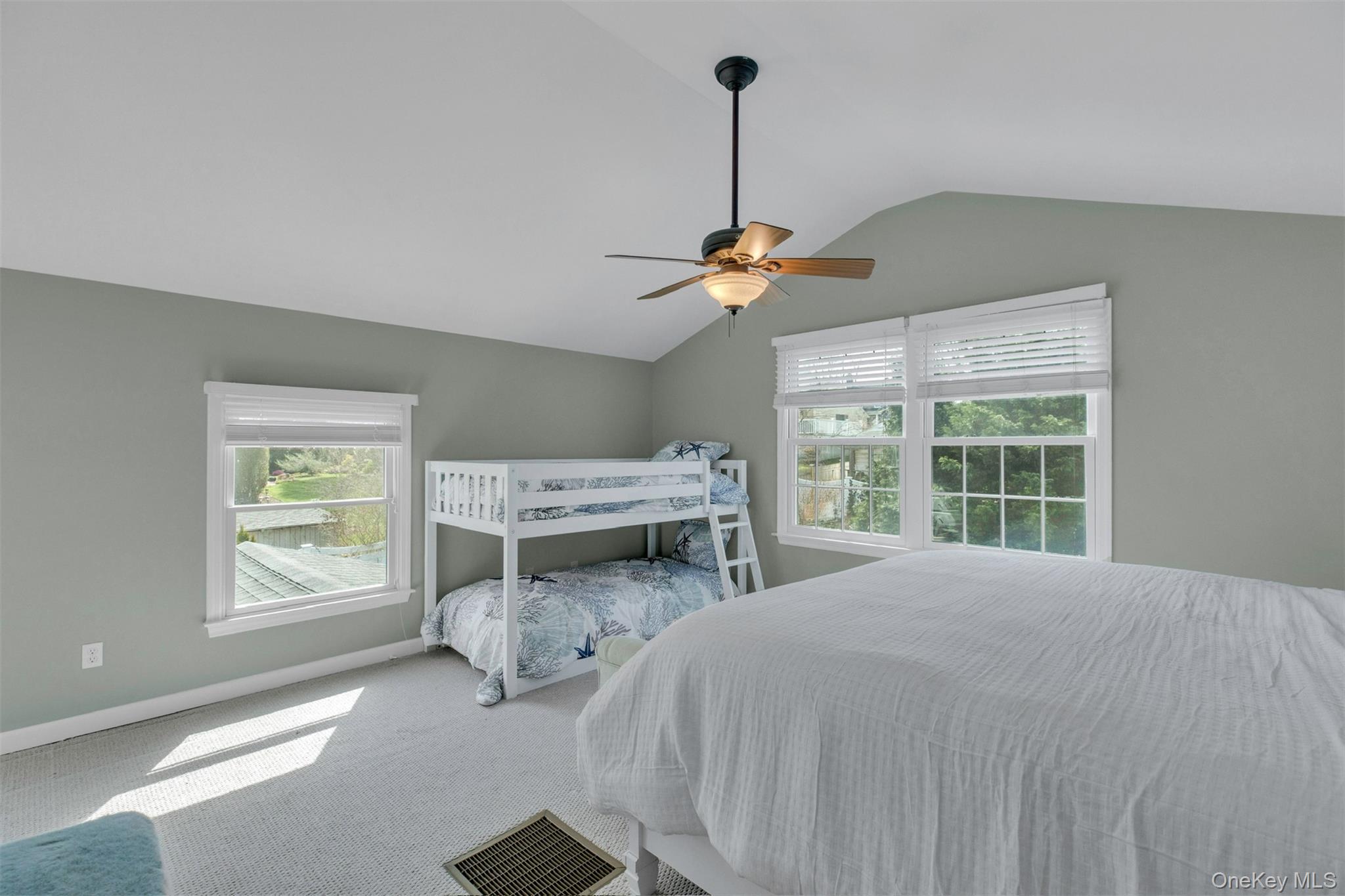 345 Colonial Road