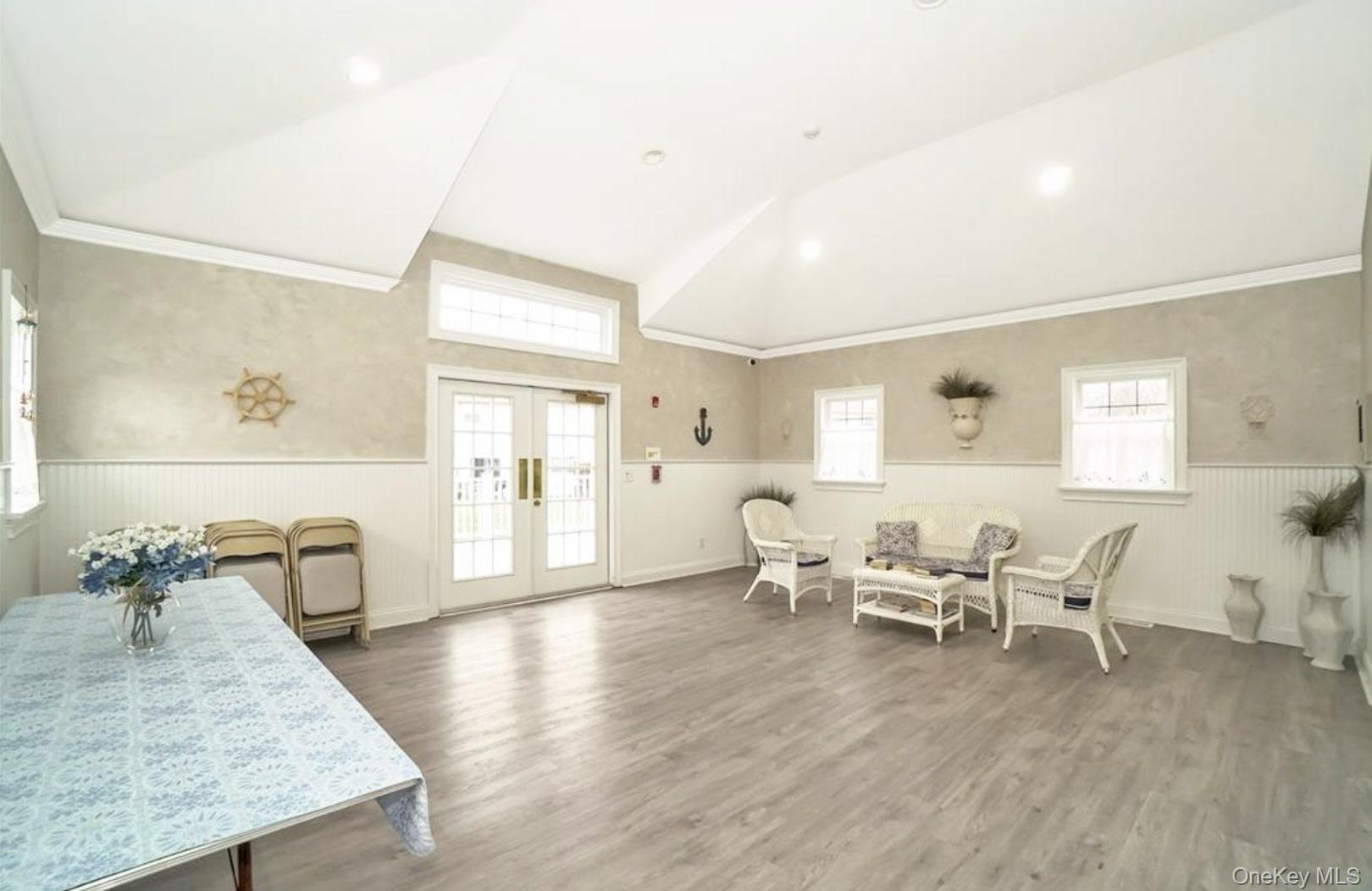 70 Strawberry Commons