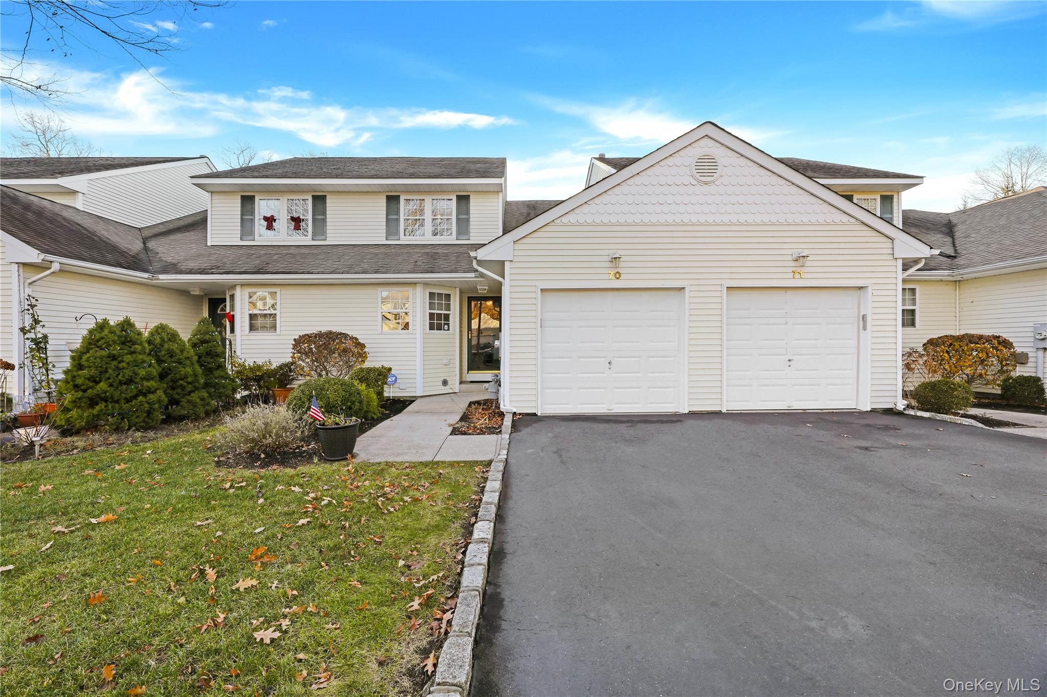 70 Strawberry Commons