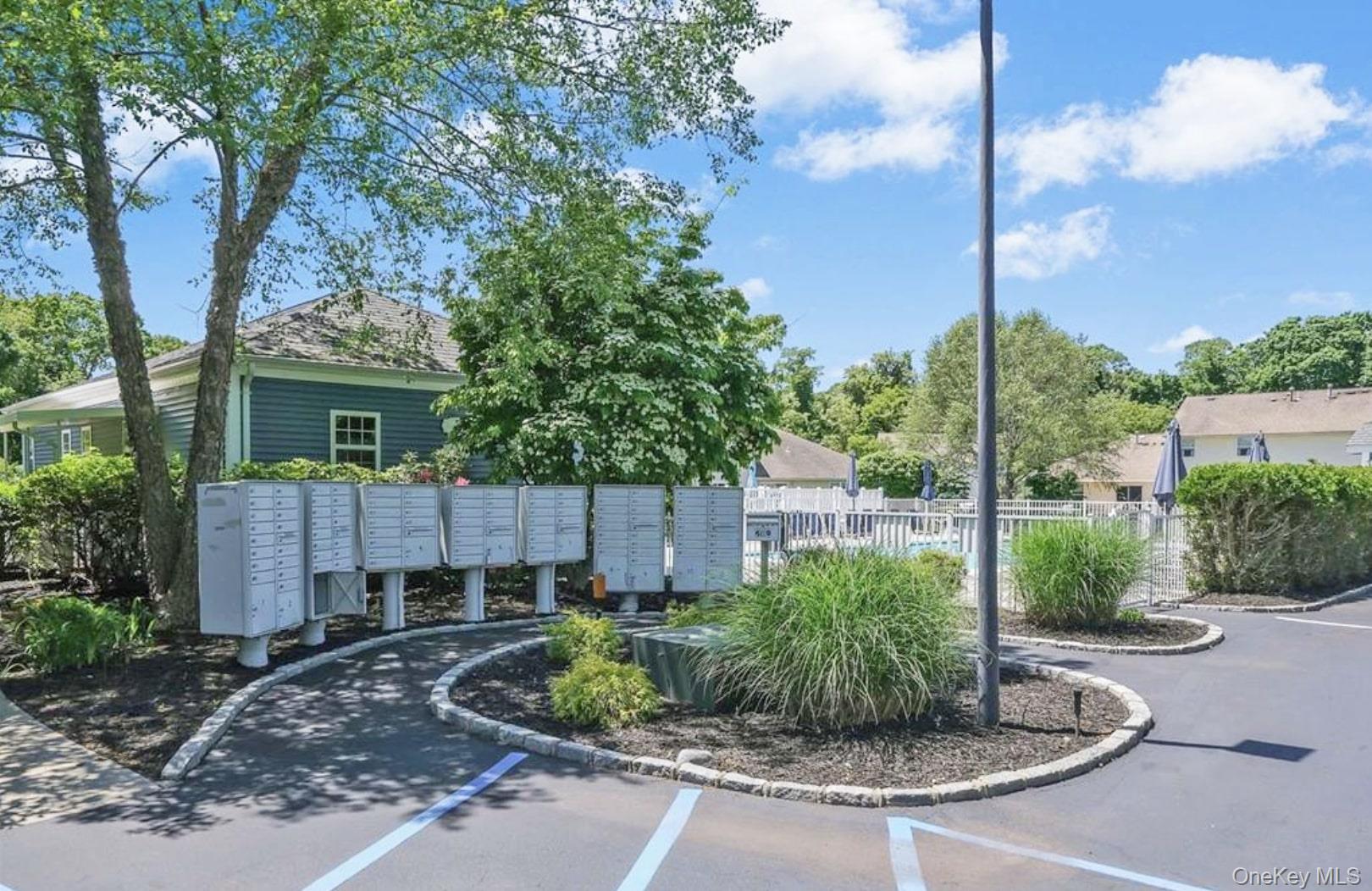 70 Strawberry Commons