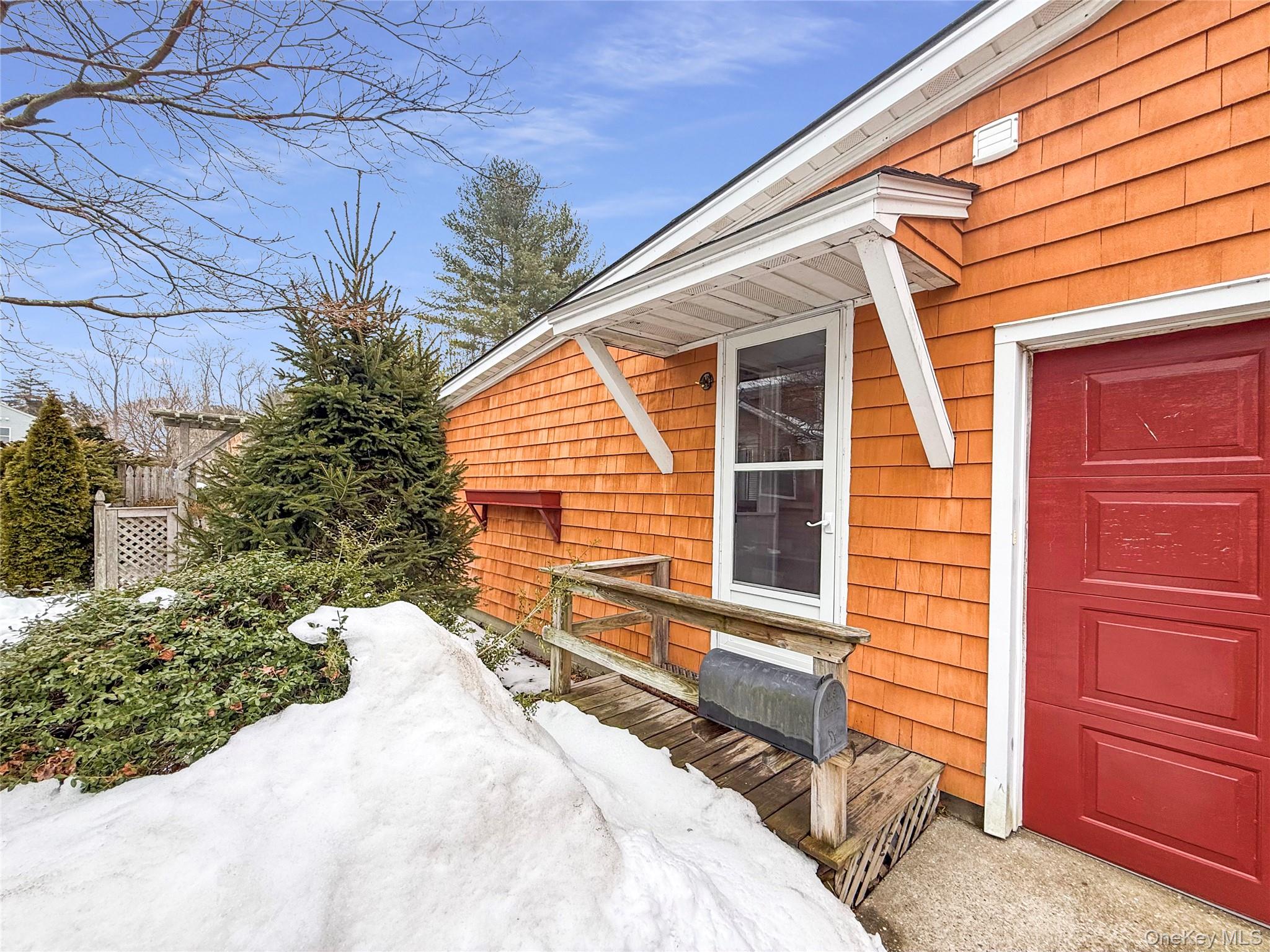 839 Pond View Road