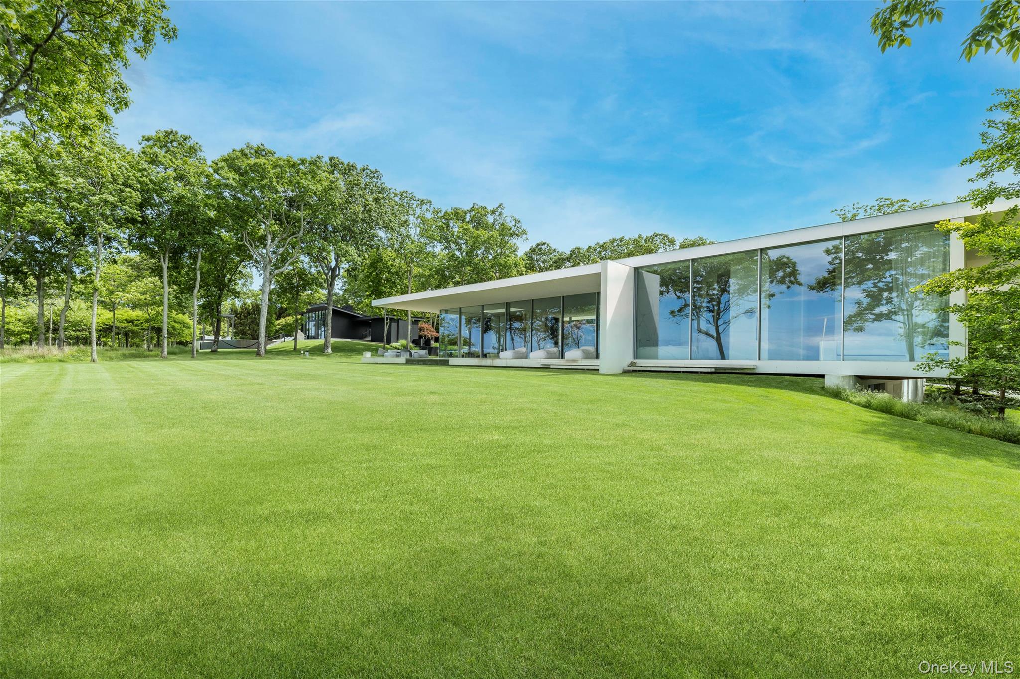 20 & 22 Hedges Banks Drive