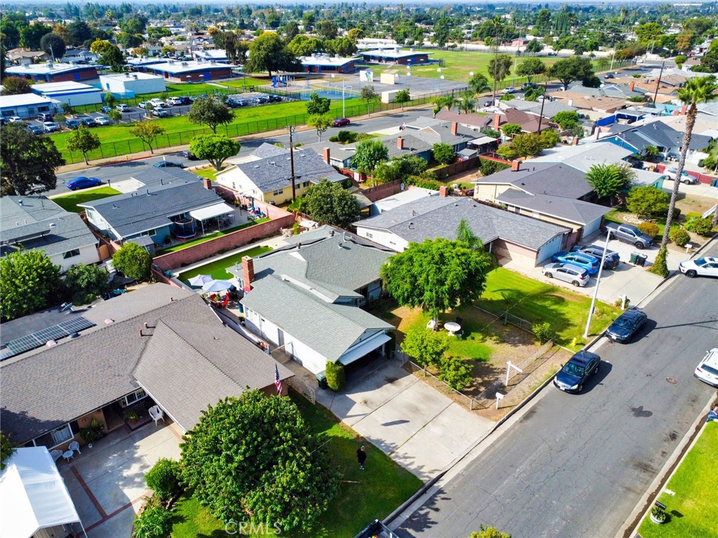 962 East Citrus Edge Street