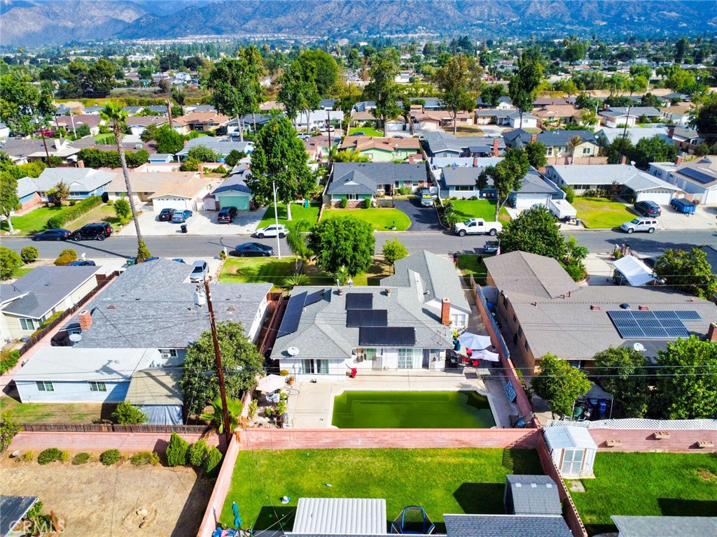 962 East Citrus Edge Street