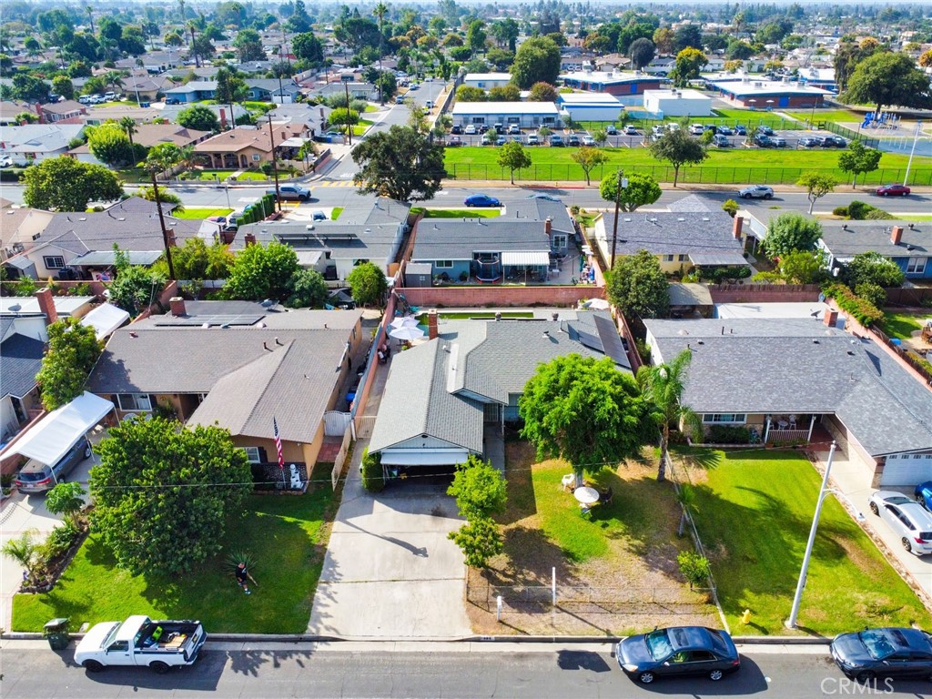 962 East Citrus Edge Street