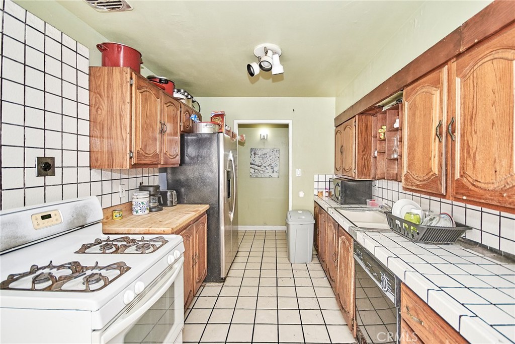 962 East Citrus Edge Street