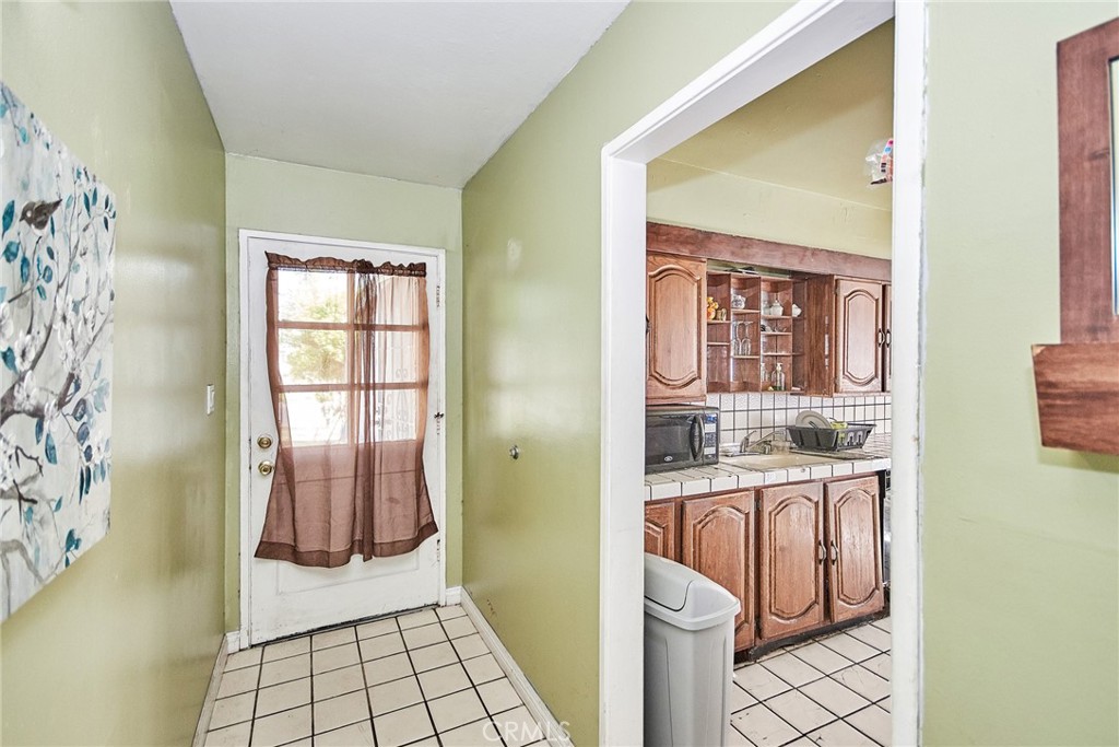 962 East Citrus Edge Street