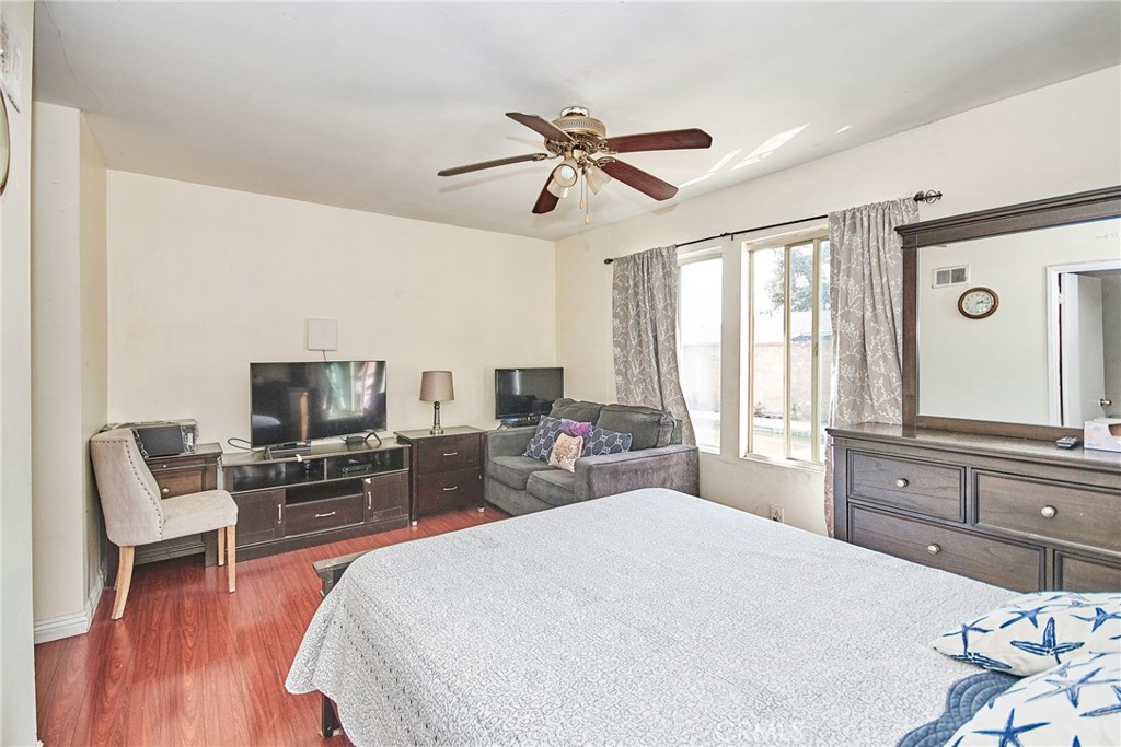 962 East Citrus Edge Street