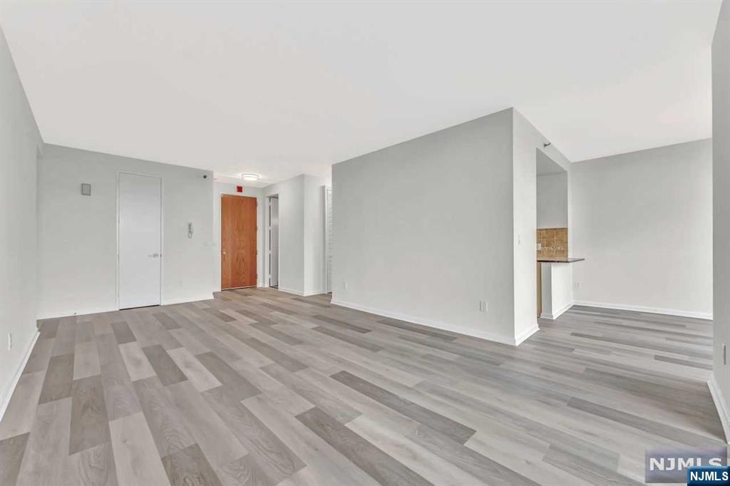 100 Carlyle Drive 3MN