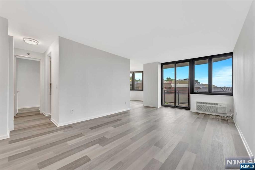 100 Carlyle Drive 3MN