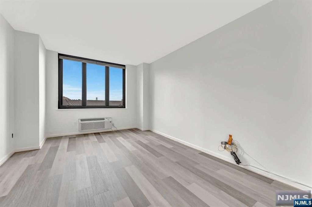 100 Carlyle Drive 3MN