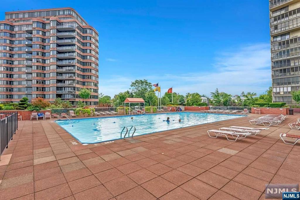 100 Carlyle Drive 3MN