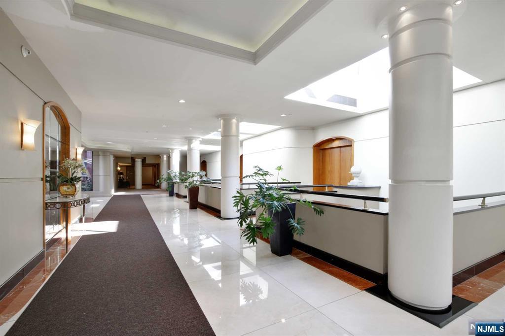100 Carlyle Drive 3MN