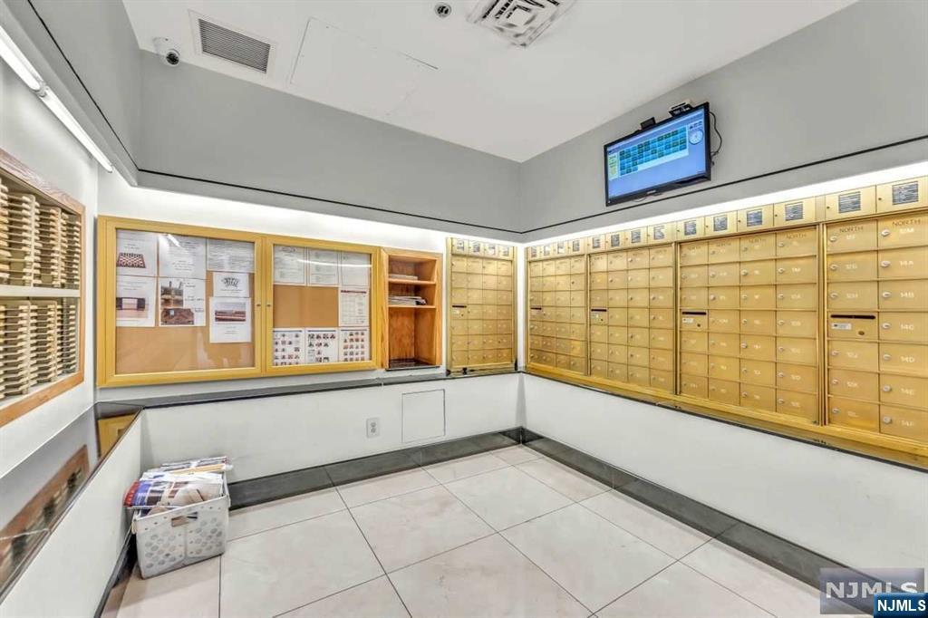 100 Carlyle Drive 3MN