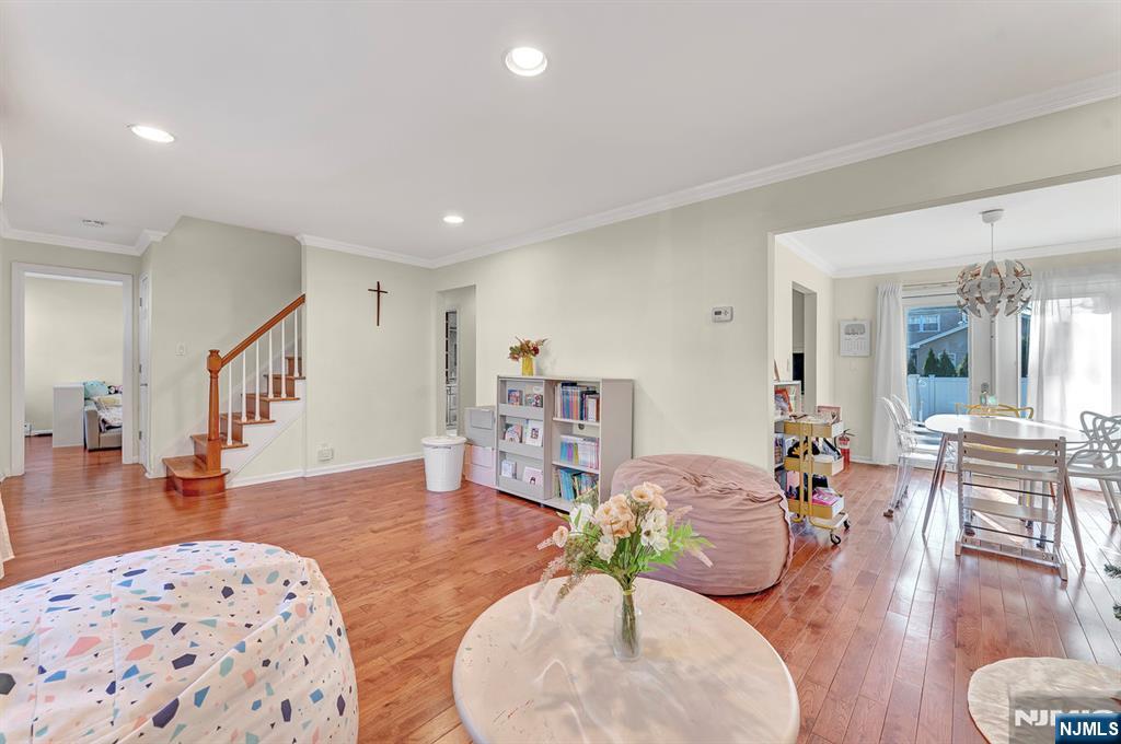 811 River Dell Road