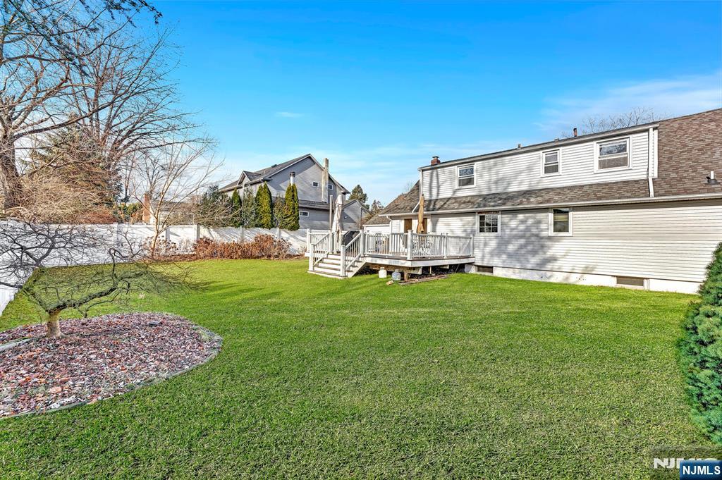 811 River Dell Road