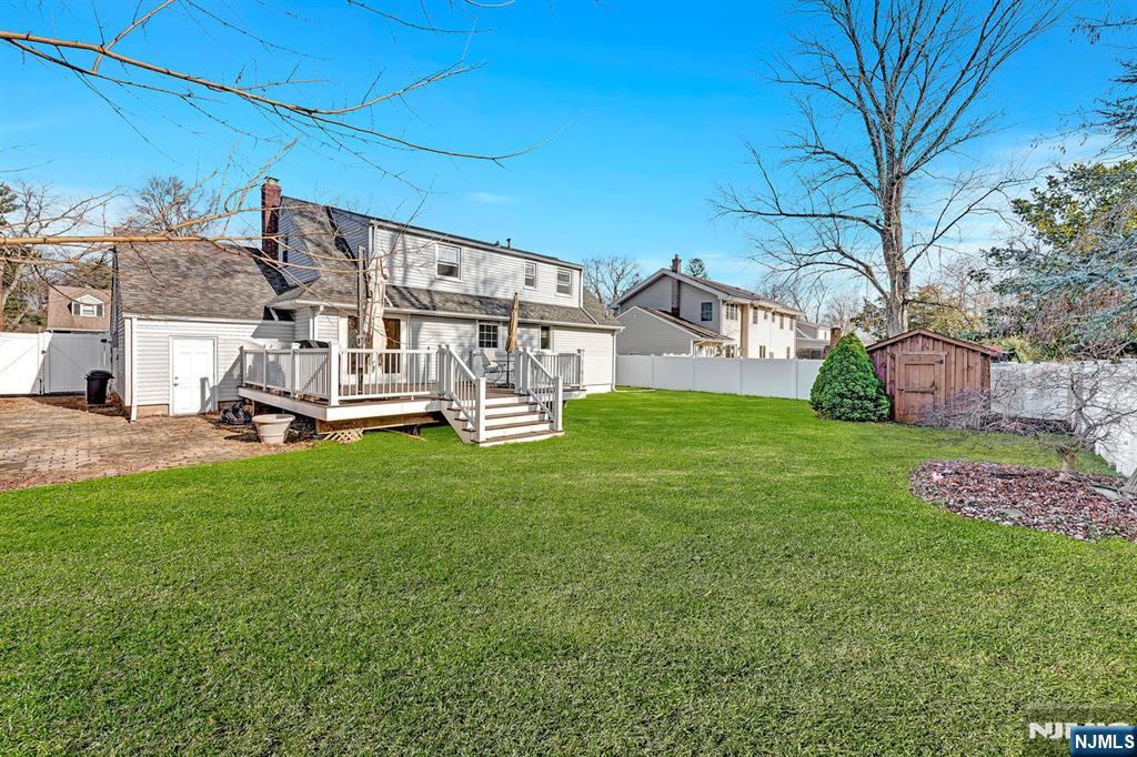 811 River Dell Road