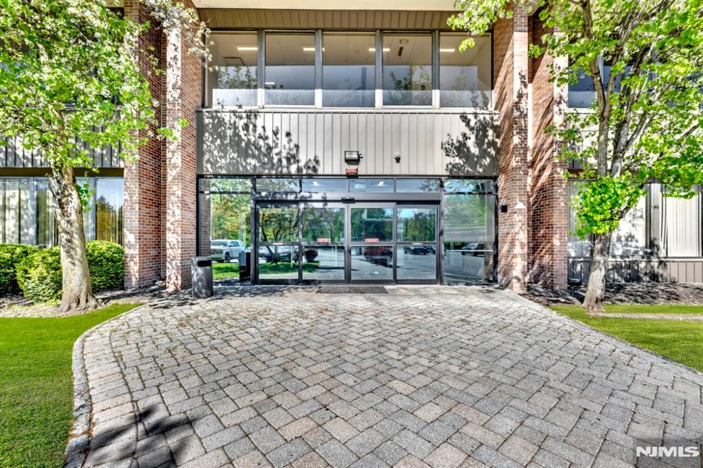 690 Kinderkamack Road 204