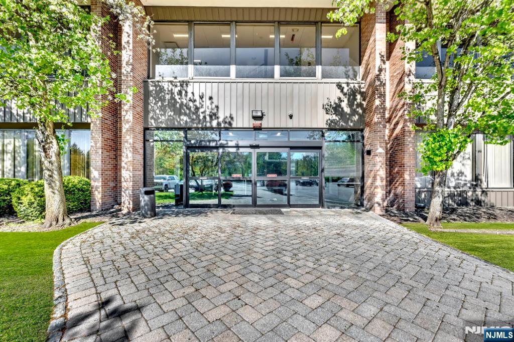 690 Kinderkamack Road 204